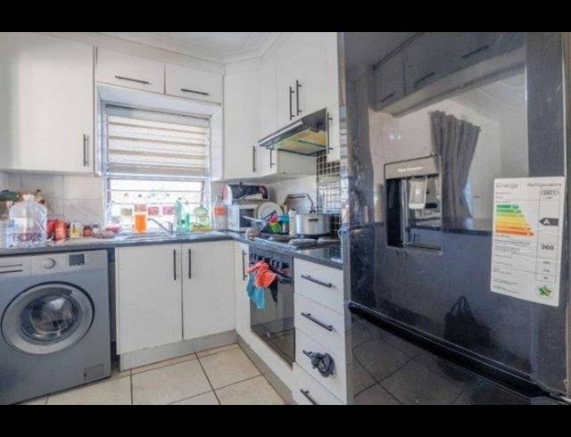 2 BEDROOM HOUSE FOR SALE IN KEW
